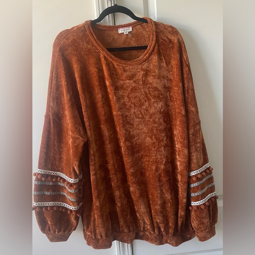Boutique top. Size 1x. Only worn twice. No Stains